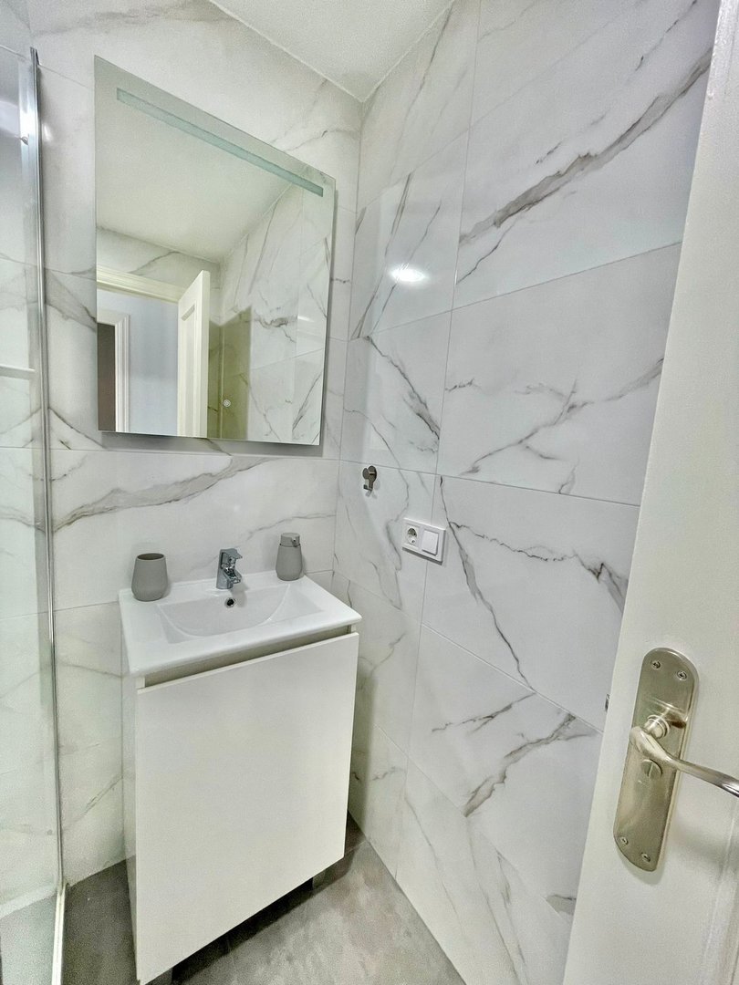 2 Bed Top Floor Apartment in Los Pacos