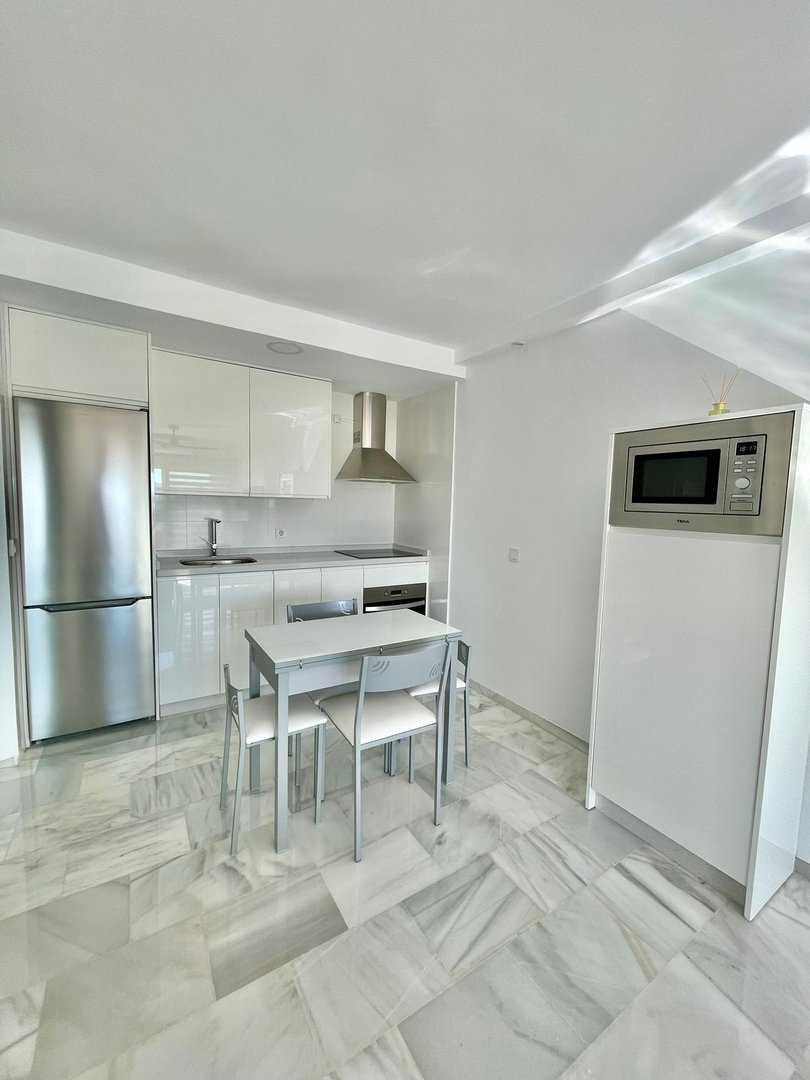2 Bed Top Floor Apartment in Los Pacos
