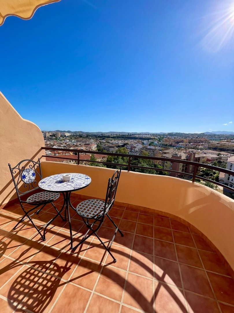 2 Bed Top Floor Apartment in Los Pacos