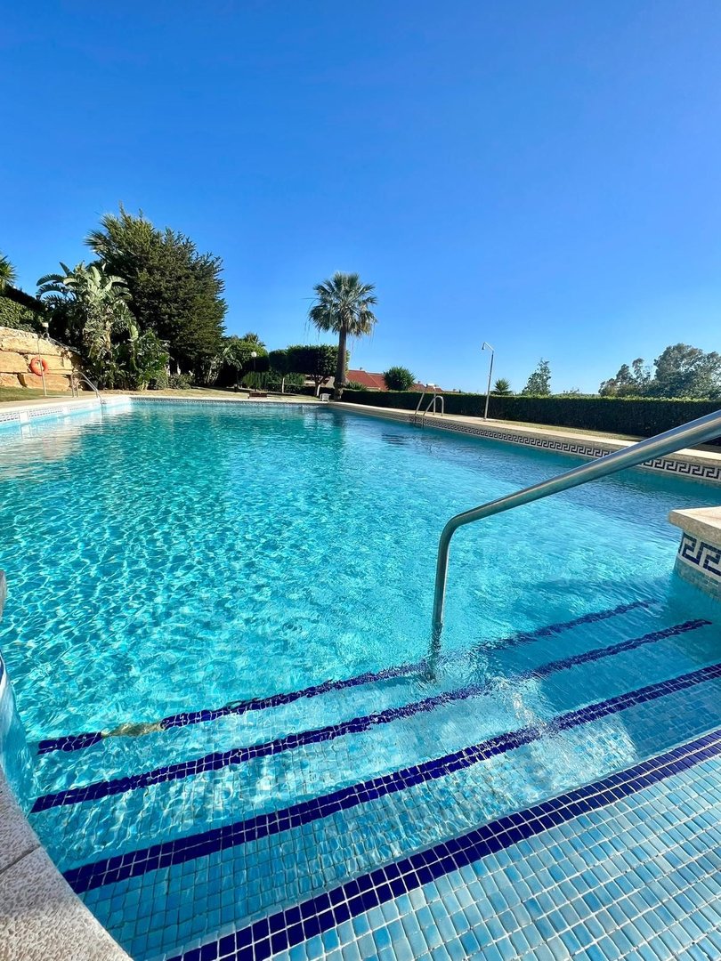 2 Bed Top Floor Apartment in Los Pacos