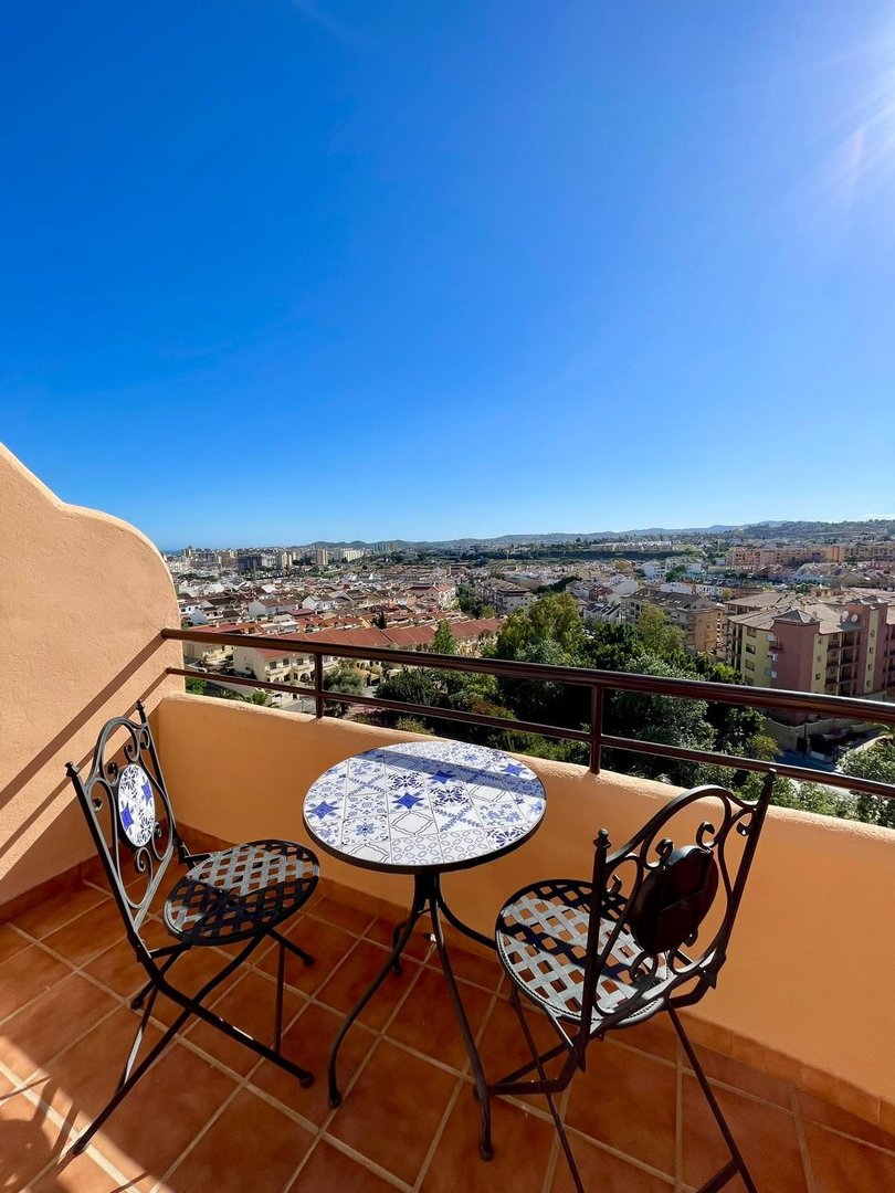 2 Bed Top Floor Apartment in Los Pacos
