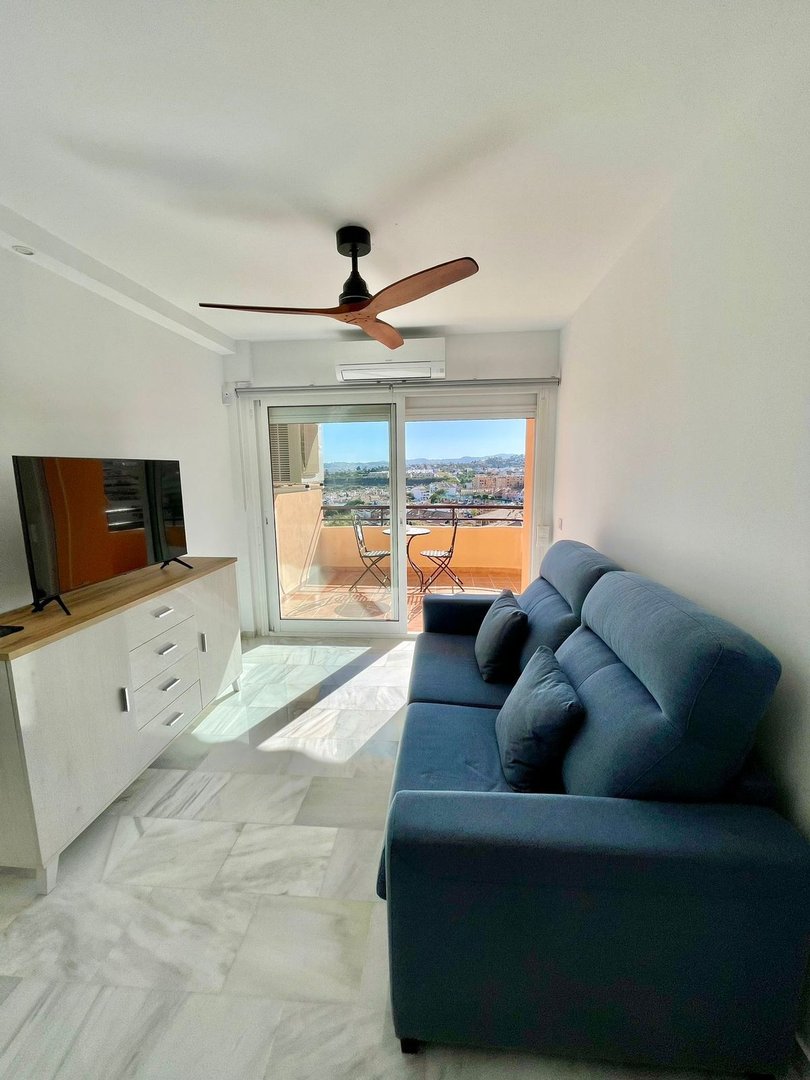 2 Bed Top Floor Apartment in Los Pacos