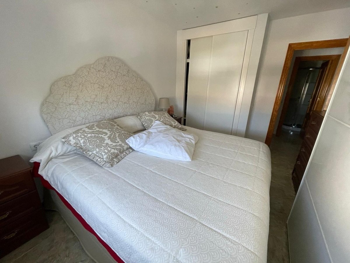 4 Bed Middle Floor Apartment in San Pedro de Alcántara