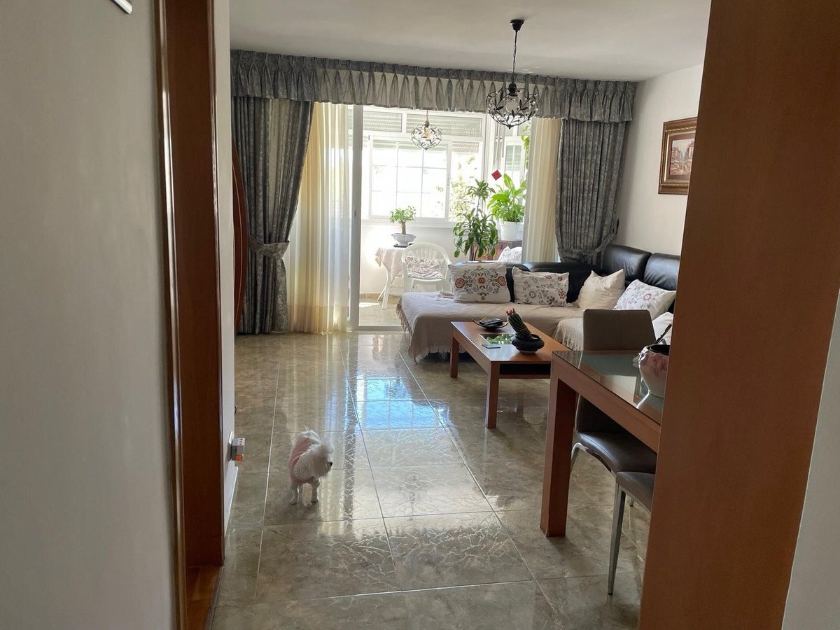 4 Bed Middle Floor Apartment in San Pedro de Alcántara