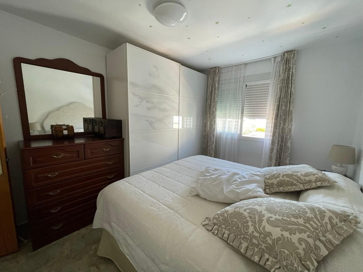4 Bed Middle Floor Apartment in San Pedro de Alcántara