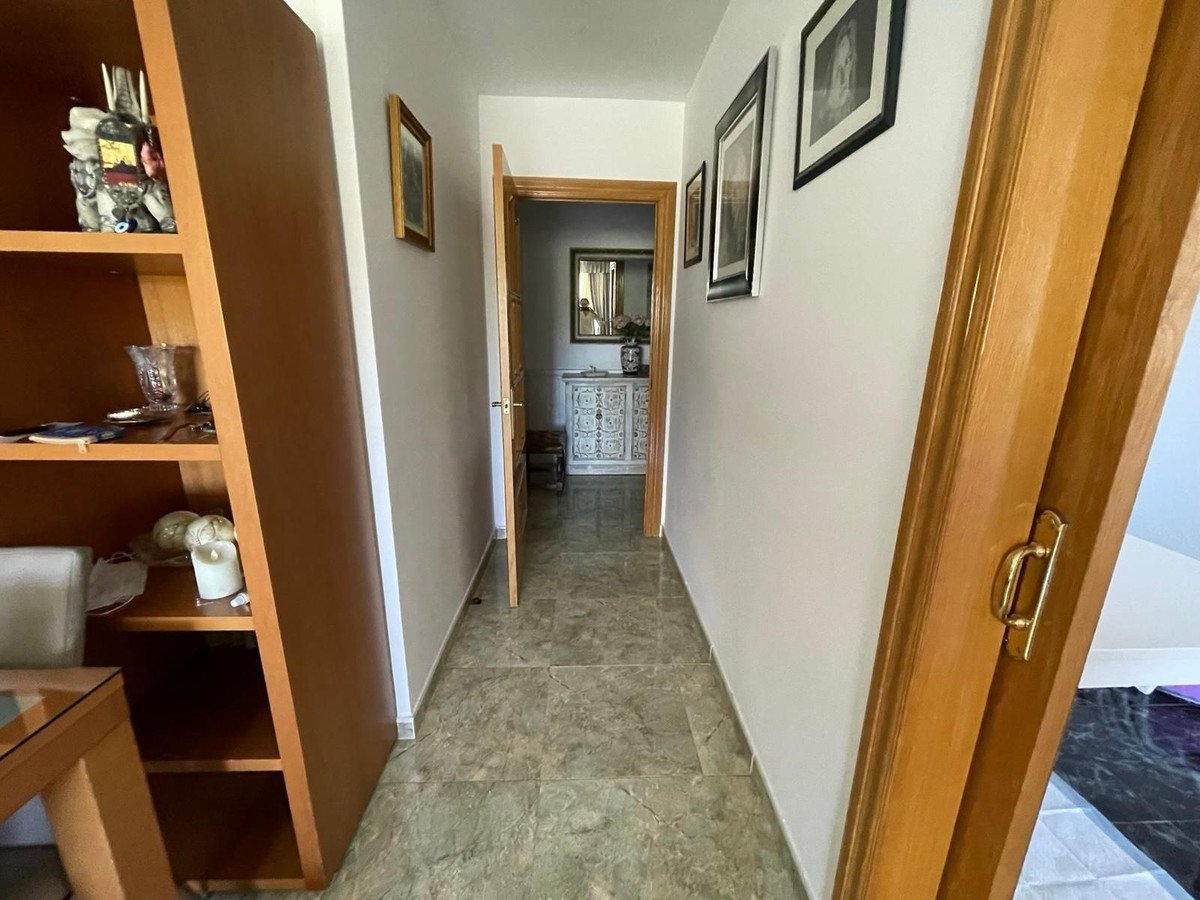 4 Bed Middle Floor Apartment in San Pedro de Alcántara
