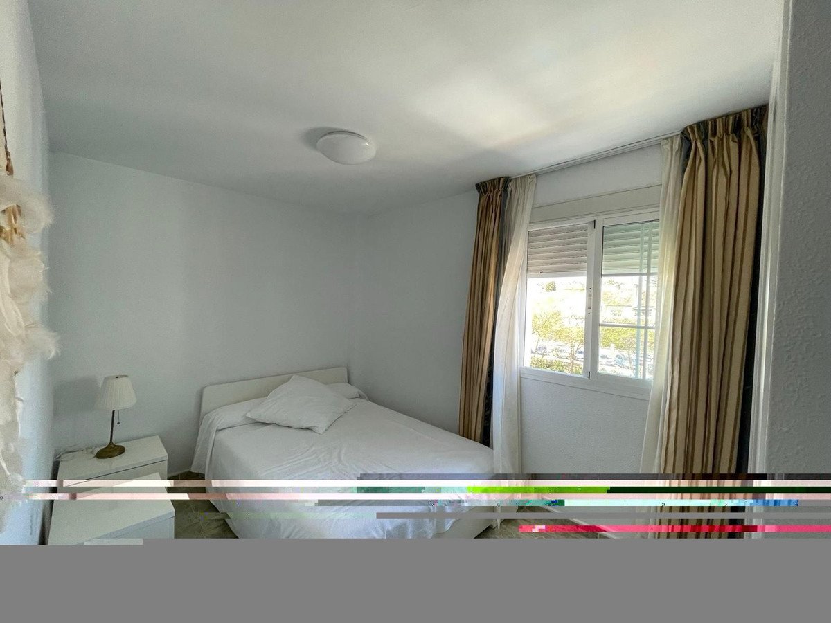 4 Bed Middle Floor Apartment in San Pedro de Alcántara
