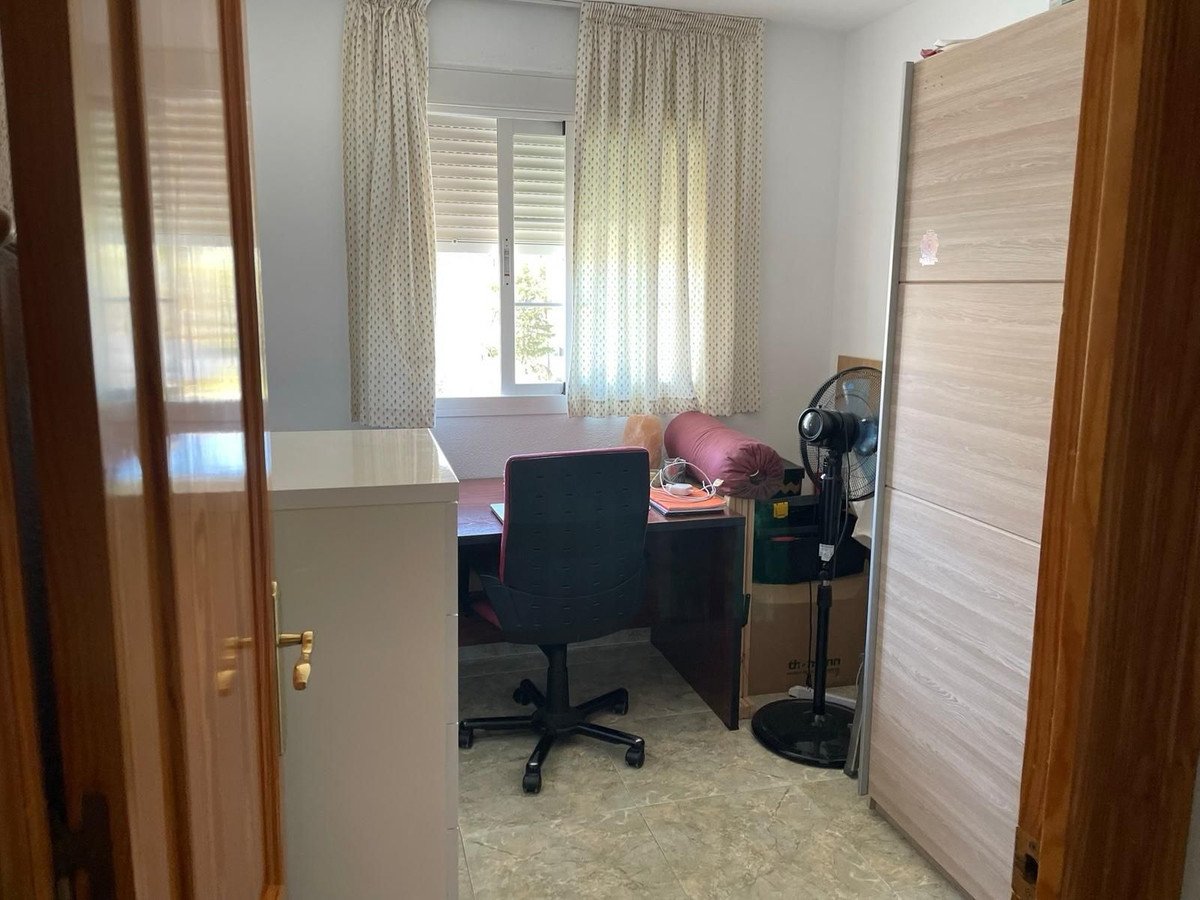 4 Bed Middle Floor Apartment in San Pedro de Alcántara