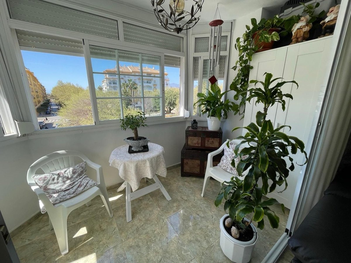 4 Bed Middle Floor Apartment in San Pedro de Alcántara