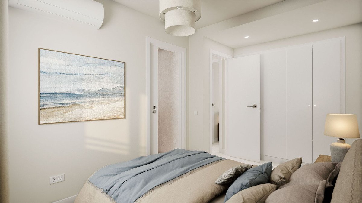 3 Bed Middle Floor Apartment in Fuengirola
