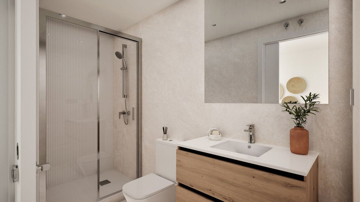 3 Bed Middle Floor Apartment in Fuengirola