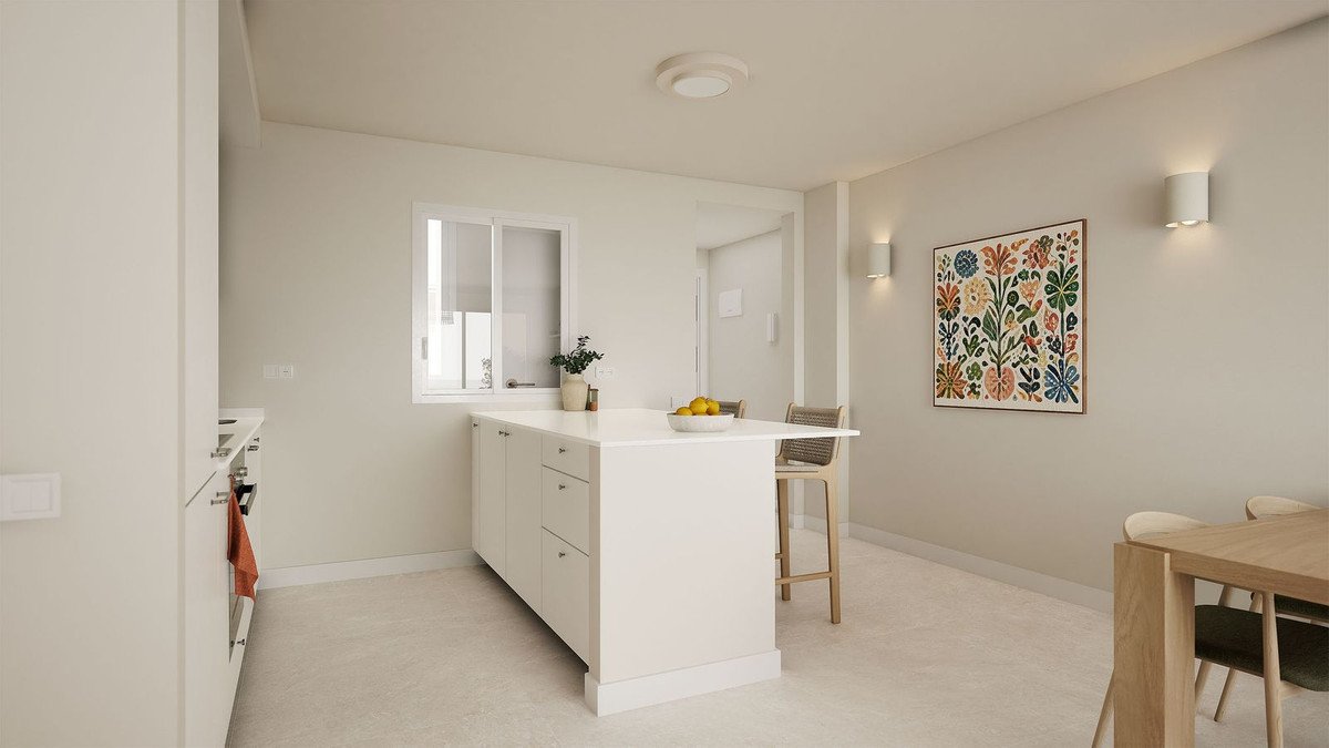 3 Bed Middle Floor Apartment in Fuengirola