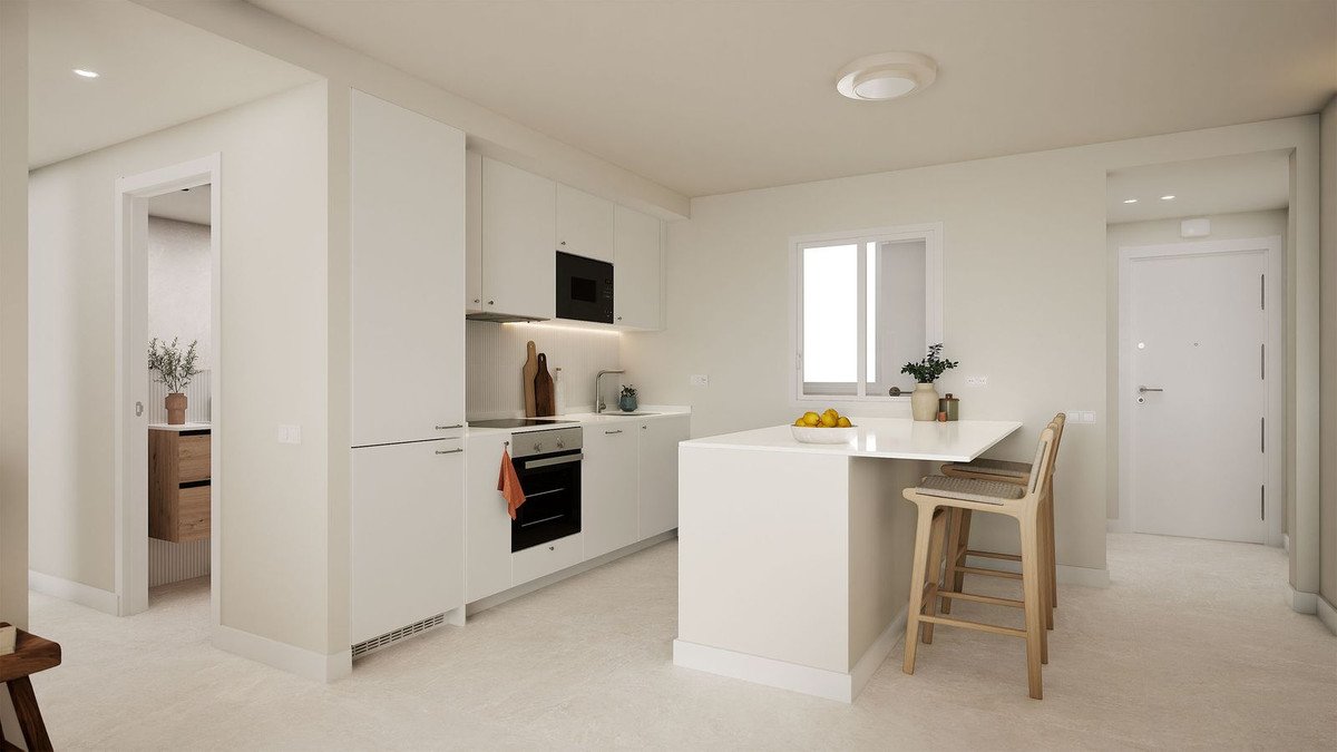 3 Bed Middle Floor Apartment in Fuengirola