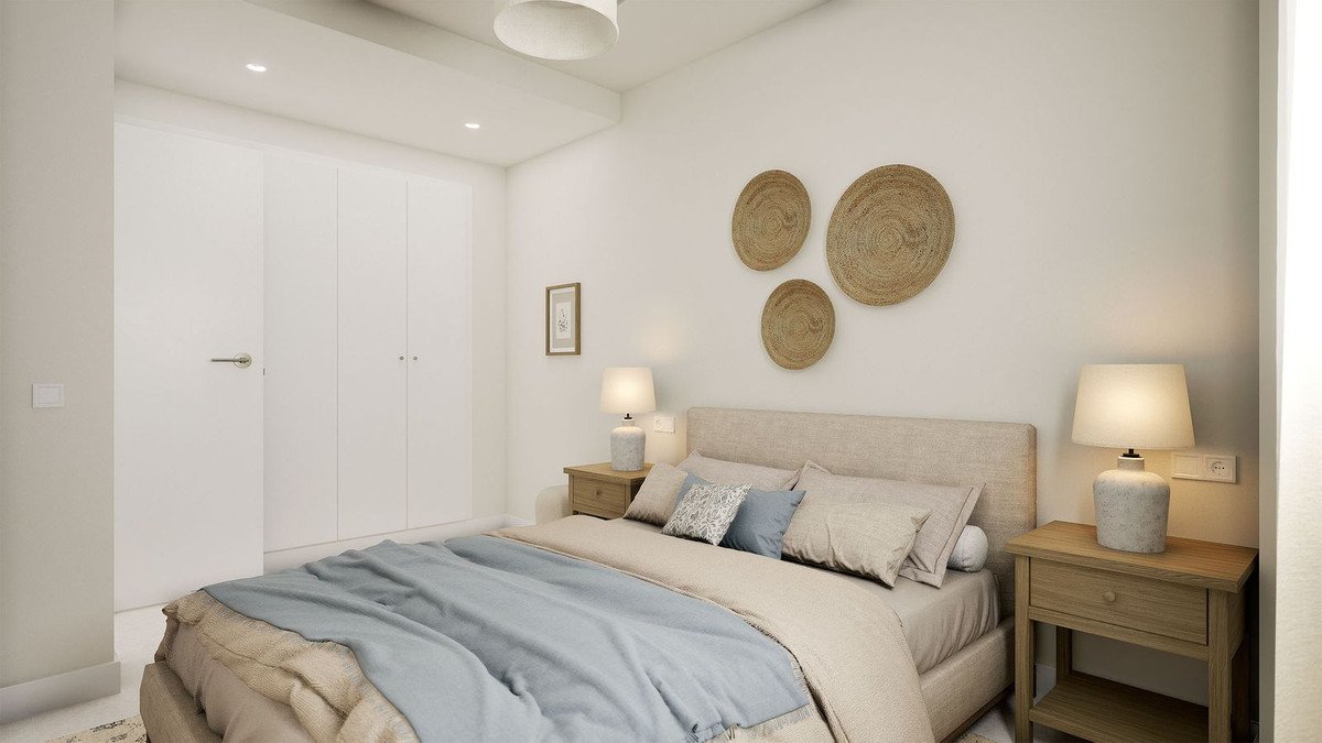 3 Bed Middle Floor Apartment in Fuengirola
