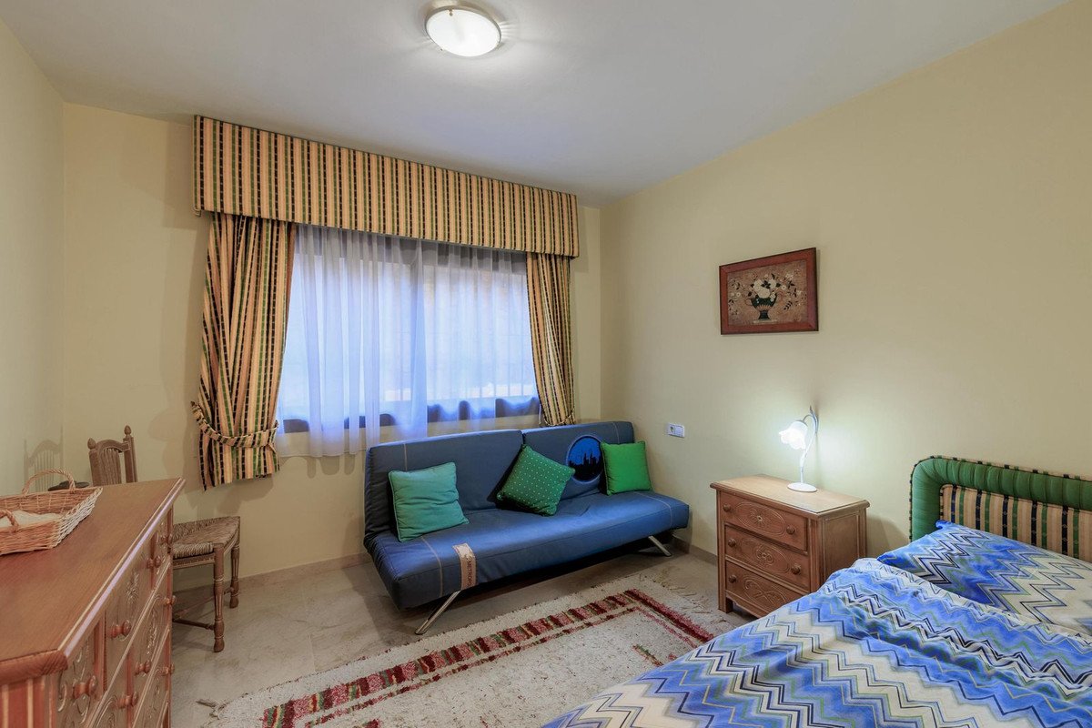 3 Bed Ground Floor Apartment in Benahavís