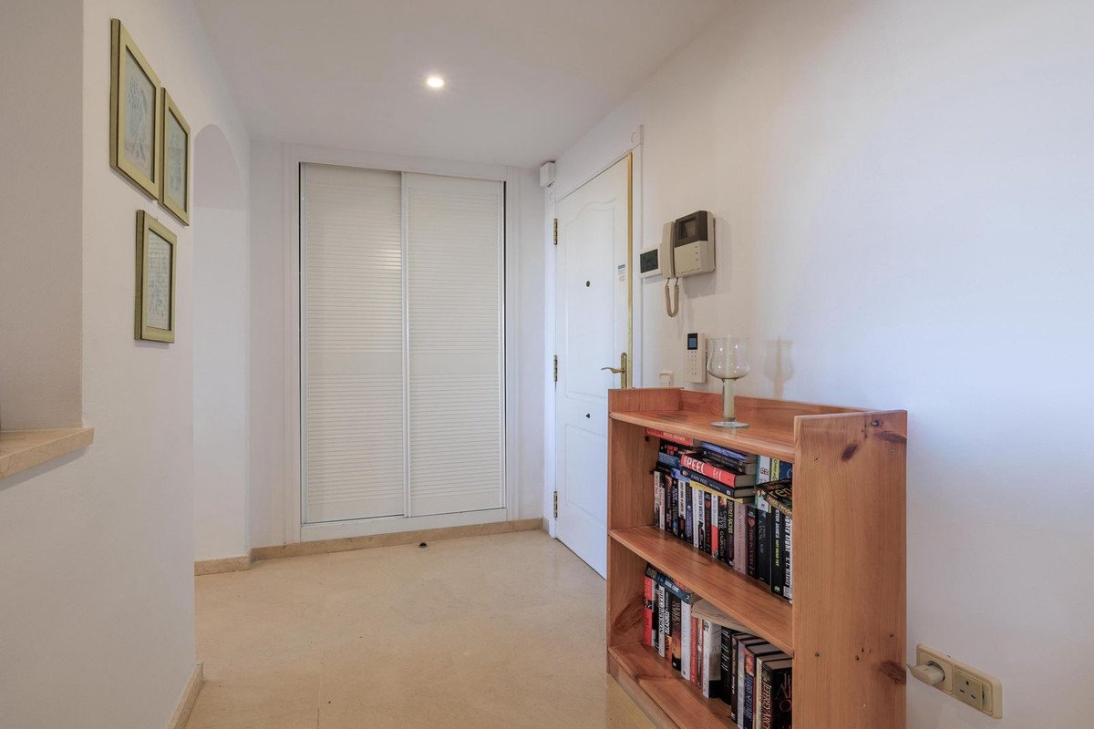 3 Bed Ground Floor Apartment in Benahavís