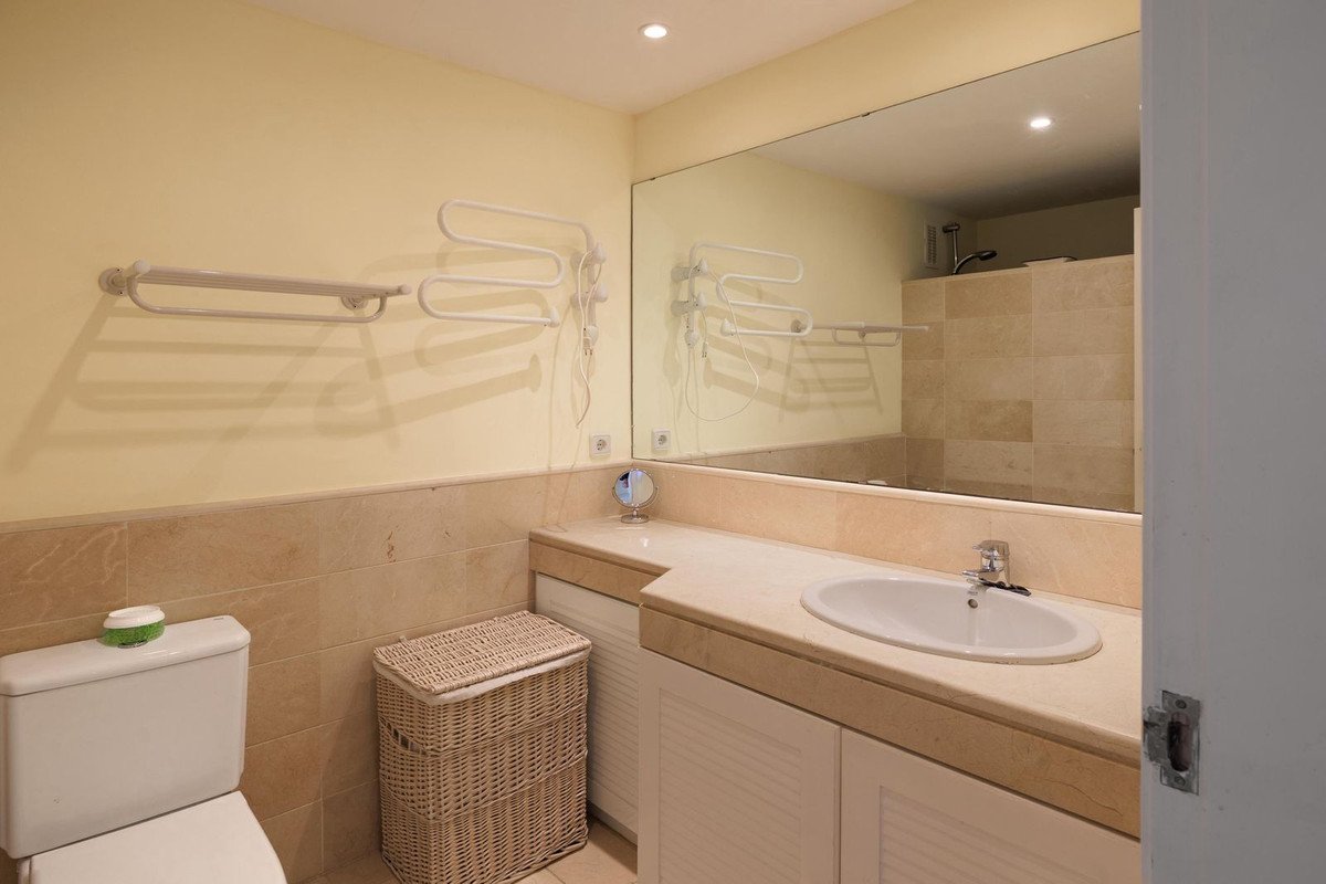 3 Bed Ground Floor Apartment in Benahavís