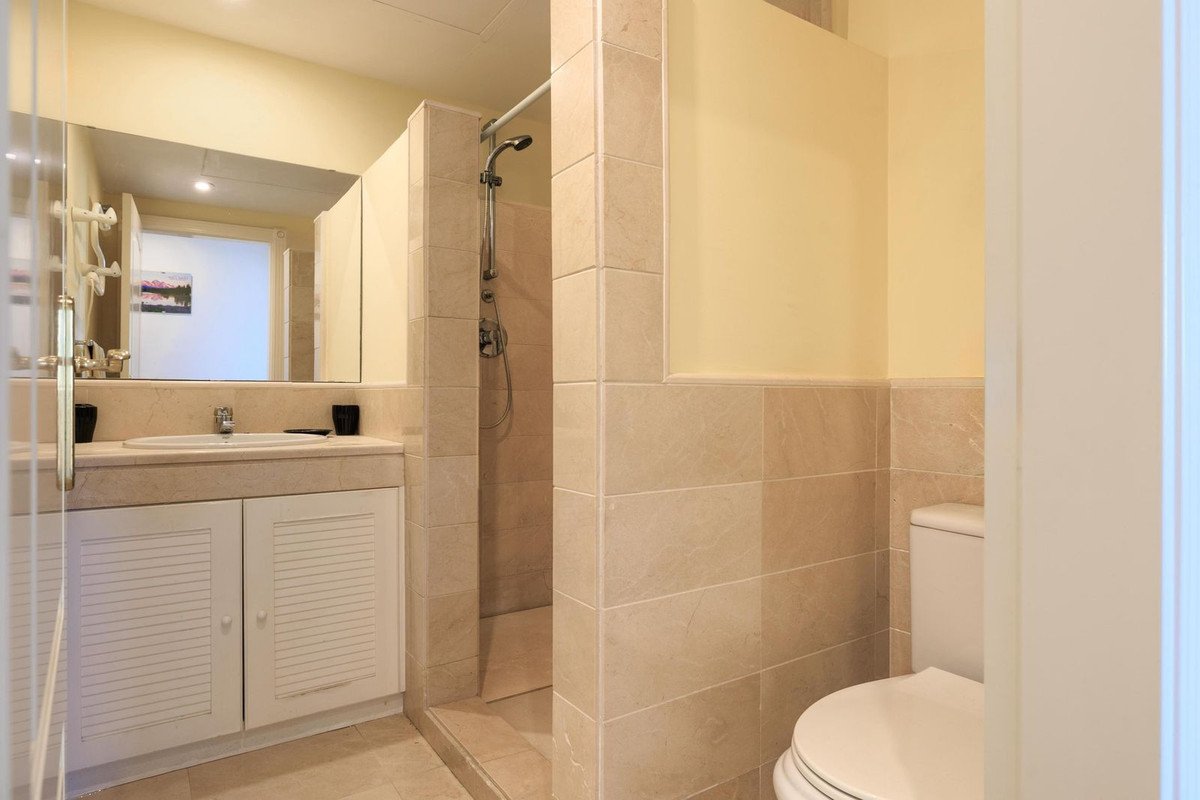 3 Bed Ground Floor Apartment in Benahavís