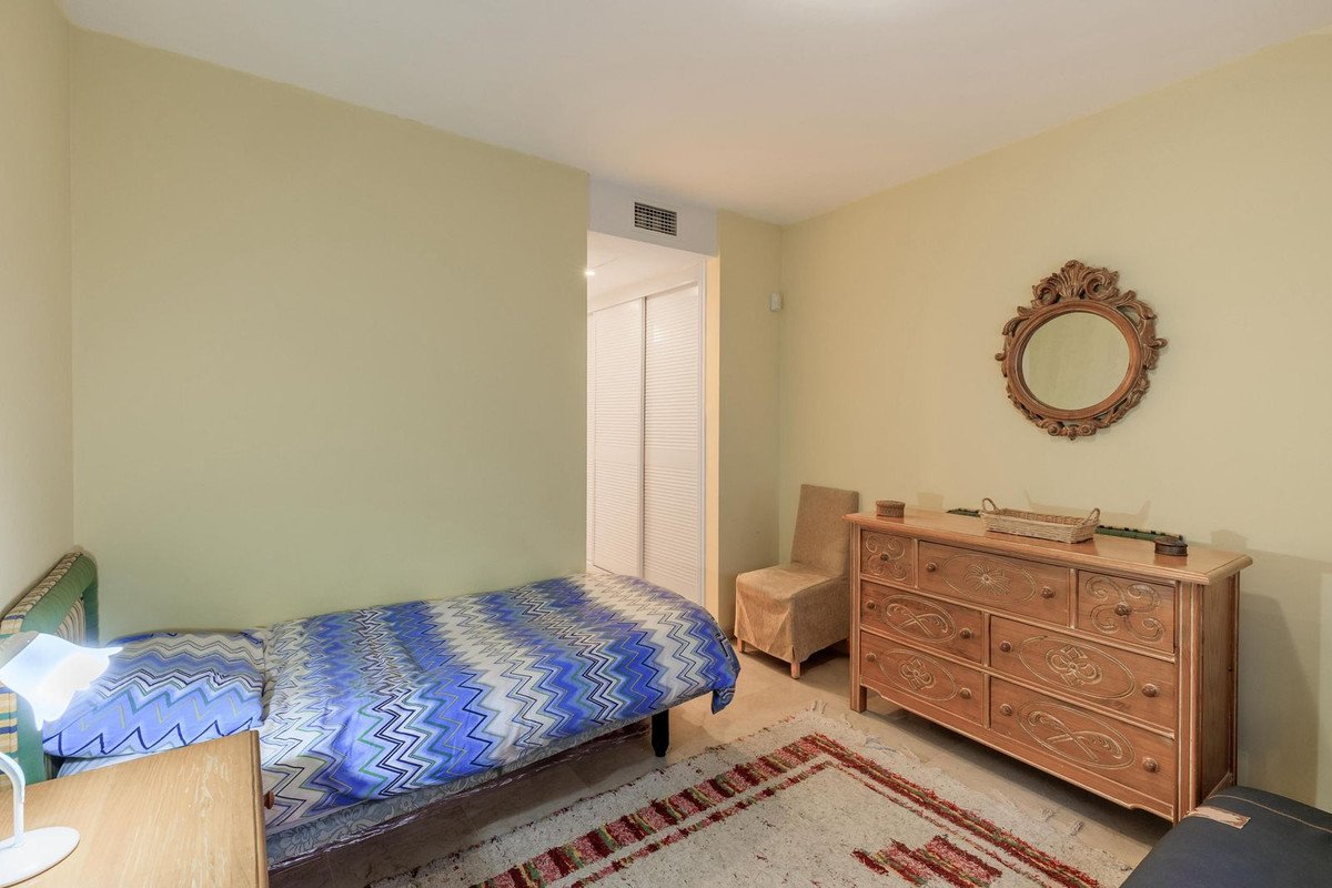 3 Bed Ground Floor Apartment in Benahavís