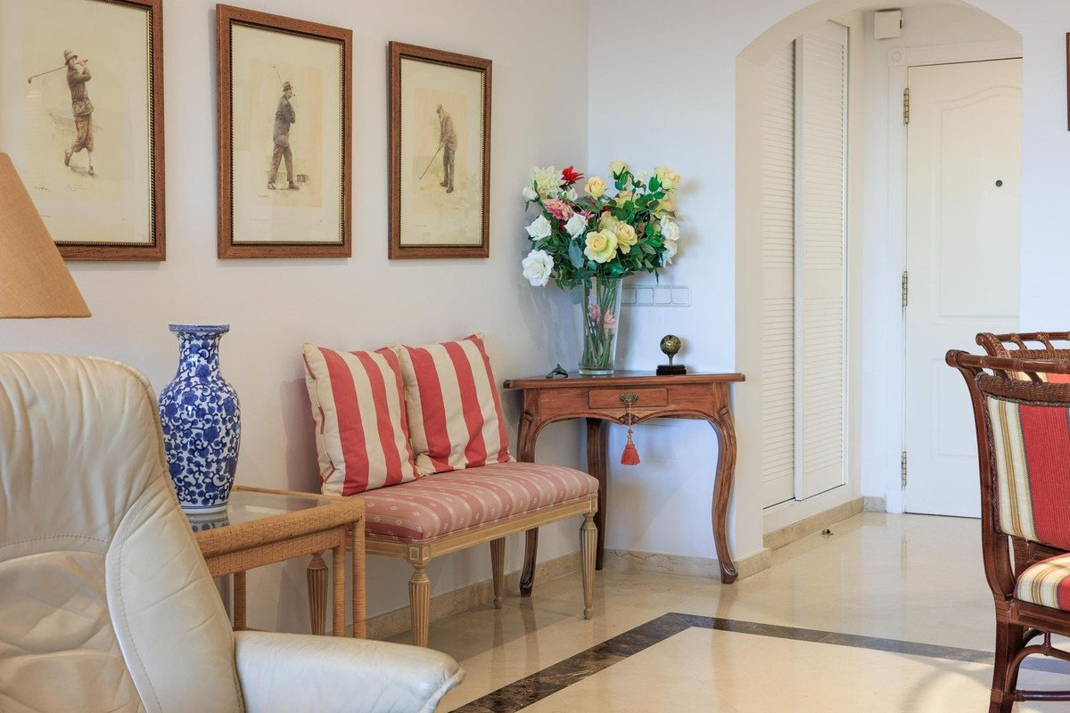 3 Bed Ground Floor Apartment in Benahavís