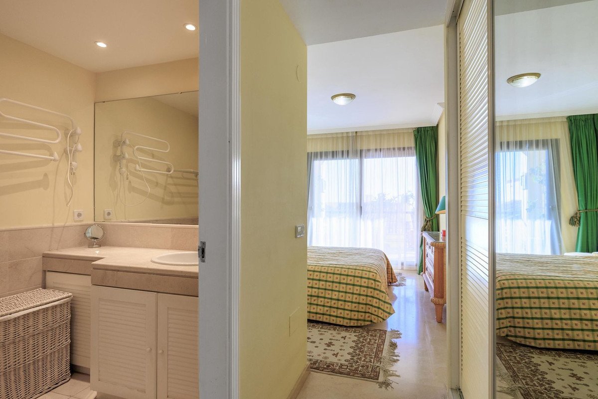 3 Bed Ground Floor Apartment in Benahavís