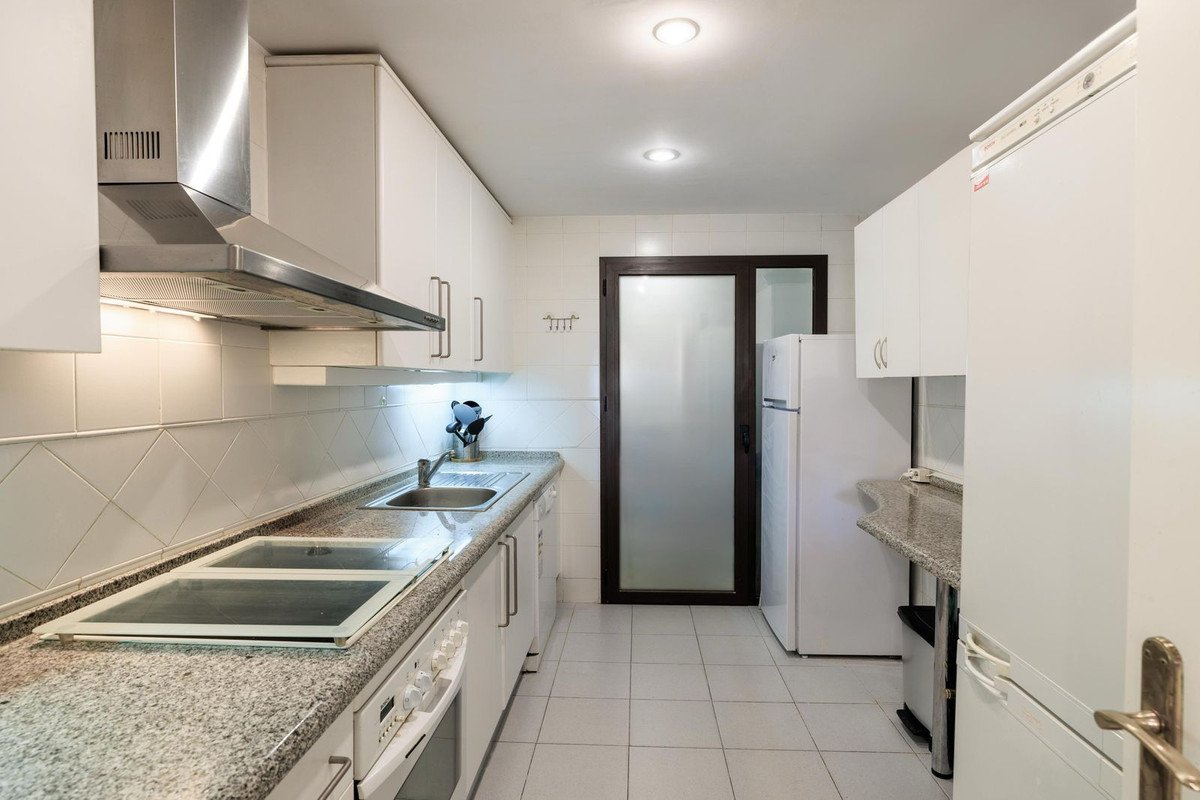 3 Bed Ground Floor Apartment in Benahavís