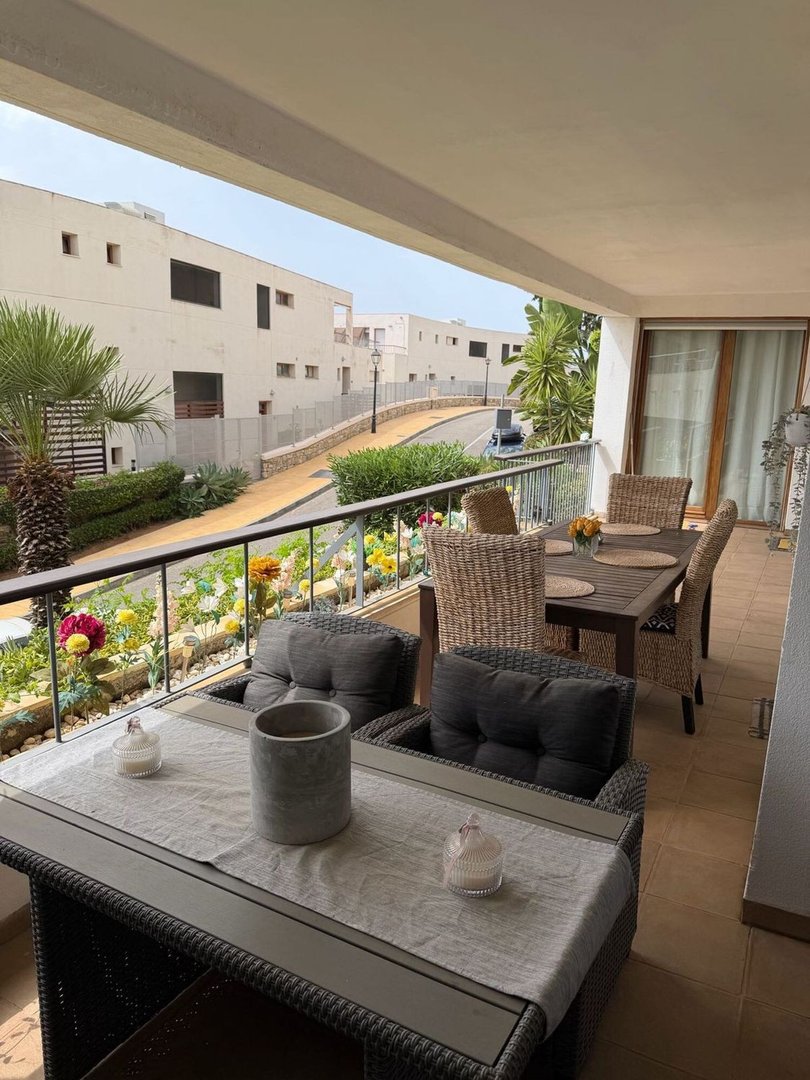 3 Bed Middle Floor Apartment in Altos de los Monteros