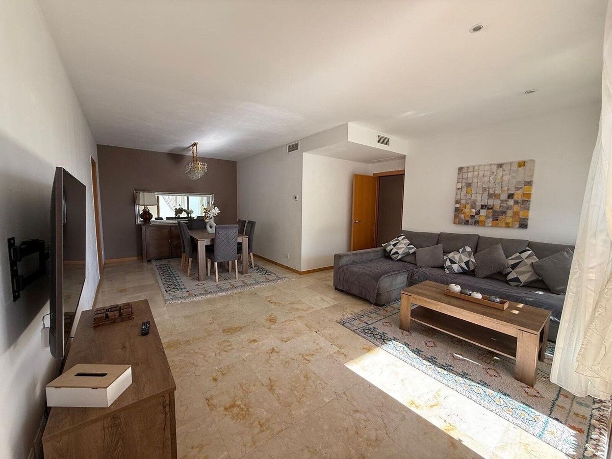 3 Bed Middle Floor Apartment in Altos de los Monteros