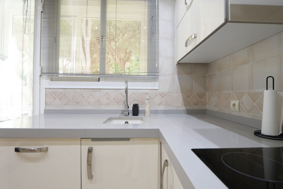 3 Bed Middle Floor Apartment in Cabopino
