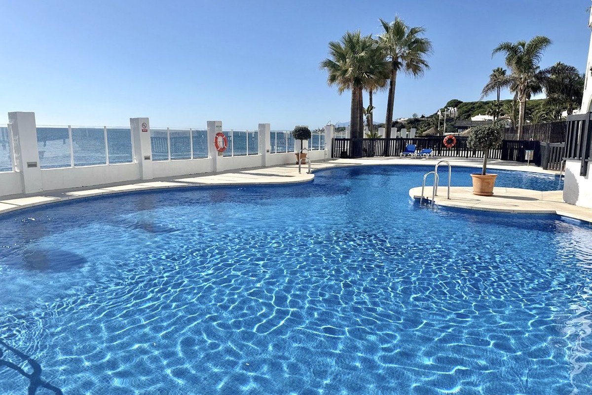 2 Bed Ground Floor Apartment in Calahonda
