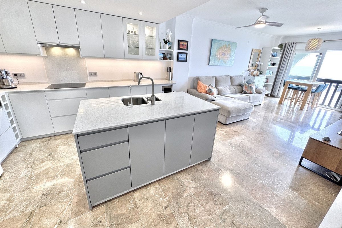 2 Bed Ground Floor Apartment in Calahonda