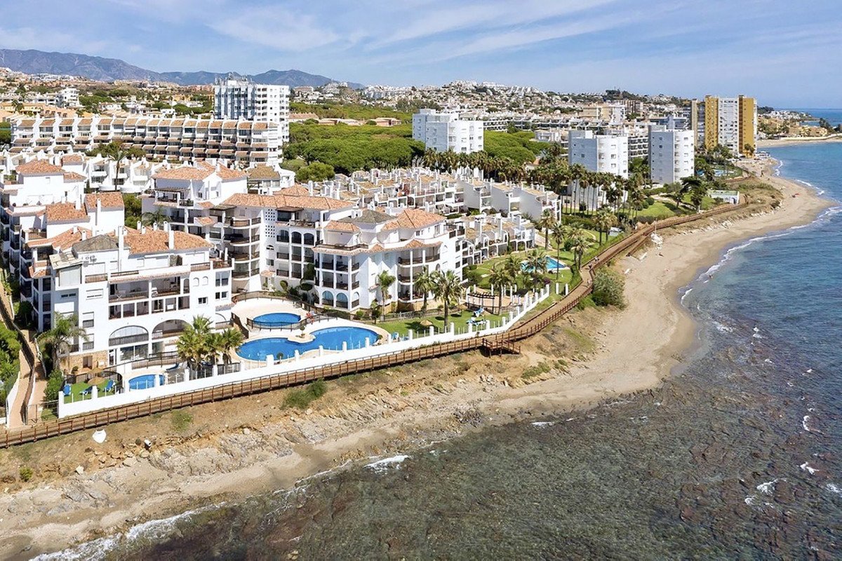 2 Bed Ground Floor Apartment in Calahonda