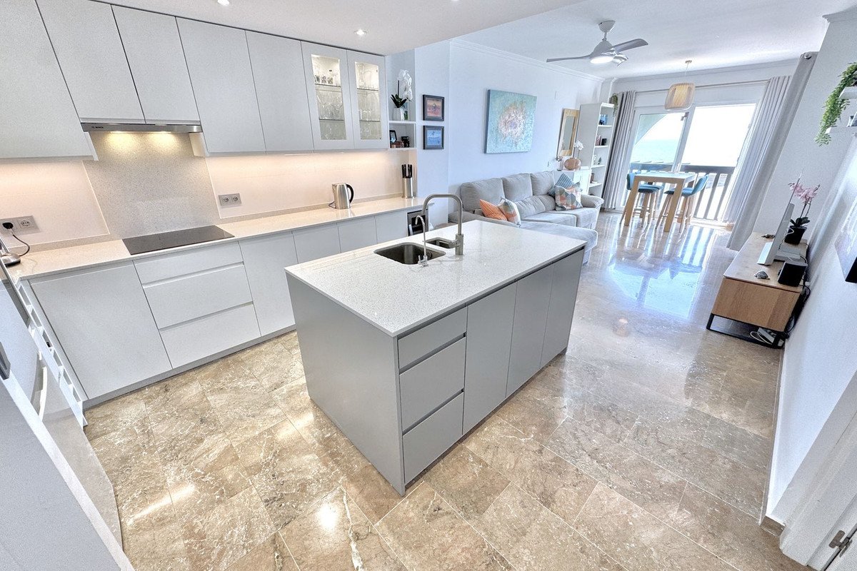 2 Bed Ground Floor Apartment in Calahonda