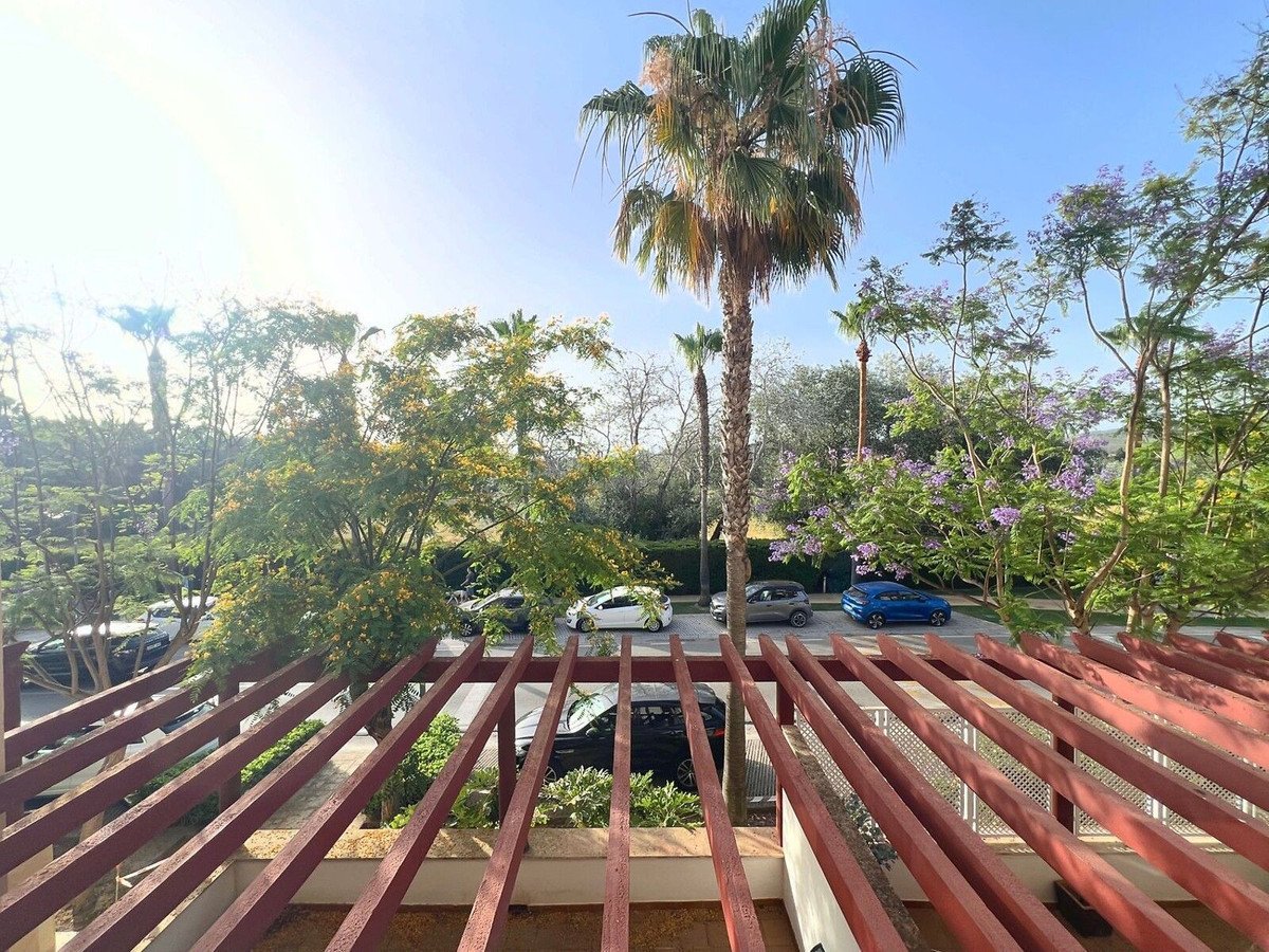 2 Bed Middle Floor Apartment in Sotogrande Marina