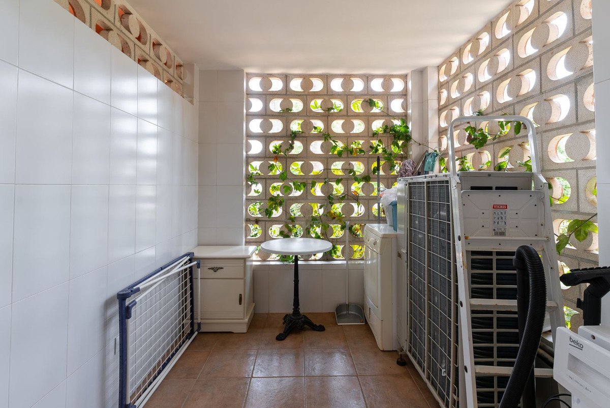 2 Bed Ground Floor Apartment in Marbella
