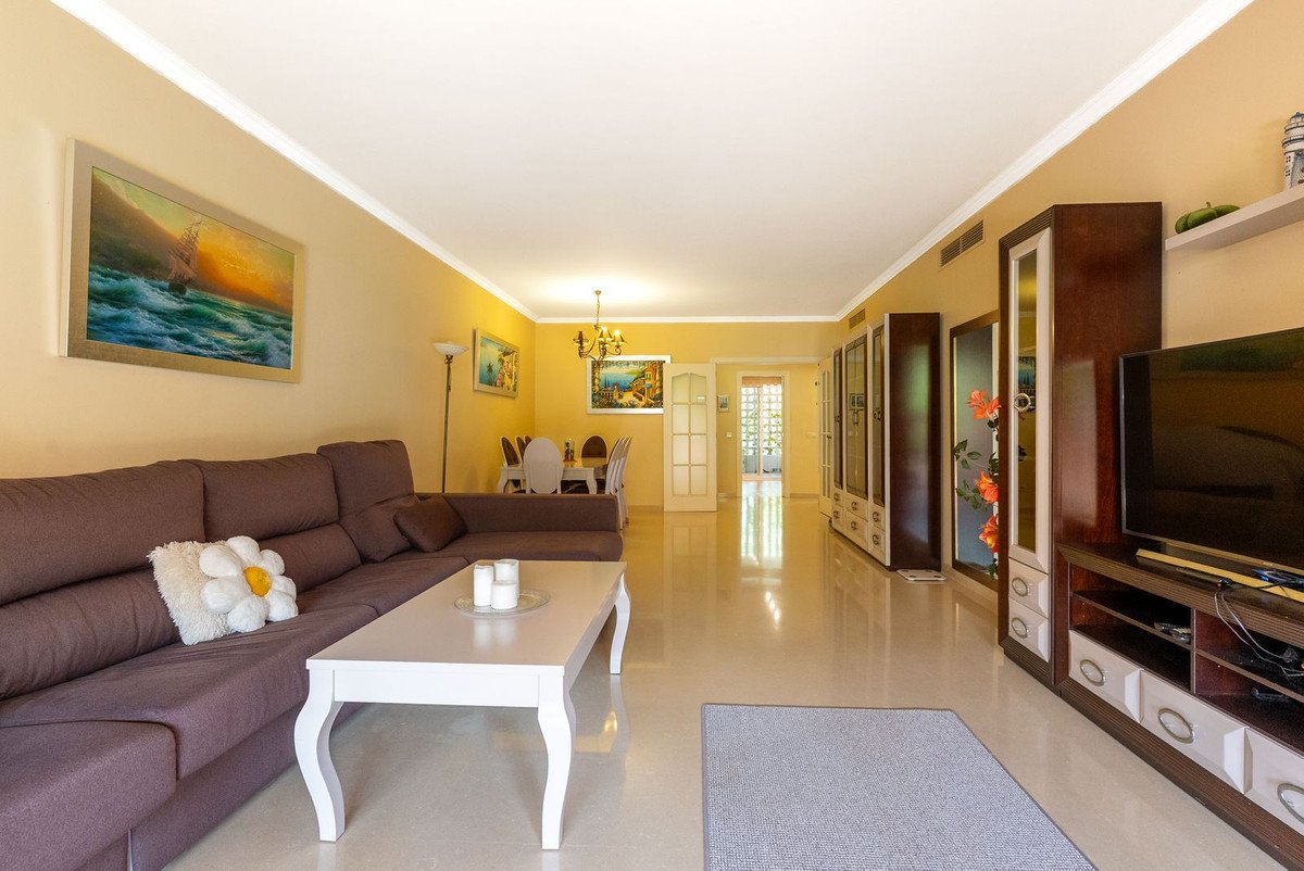 2 Bed Ground Floor Apartment in Marbella