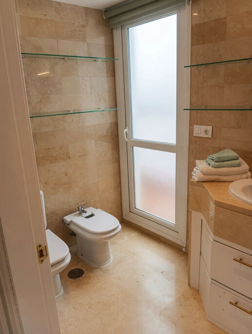 2 Bed Middle Floor Apartment in Marbella