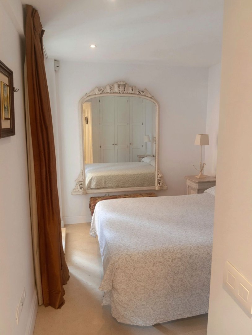 2 Bed Middle Floor Apartment in Marbella
