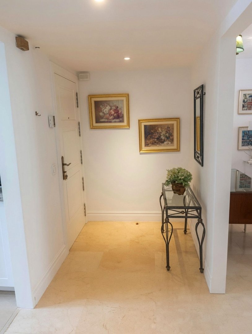 2 Bed Middle Floor Apartment in Marbella