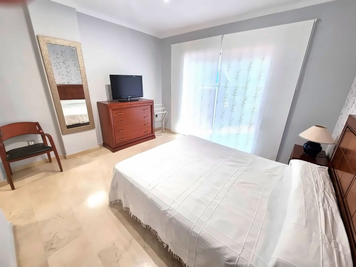 2 Bed Middle Floor Apartment in Puerto Banús