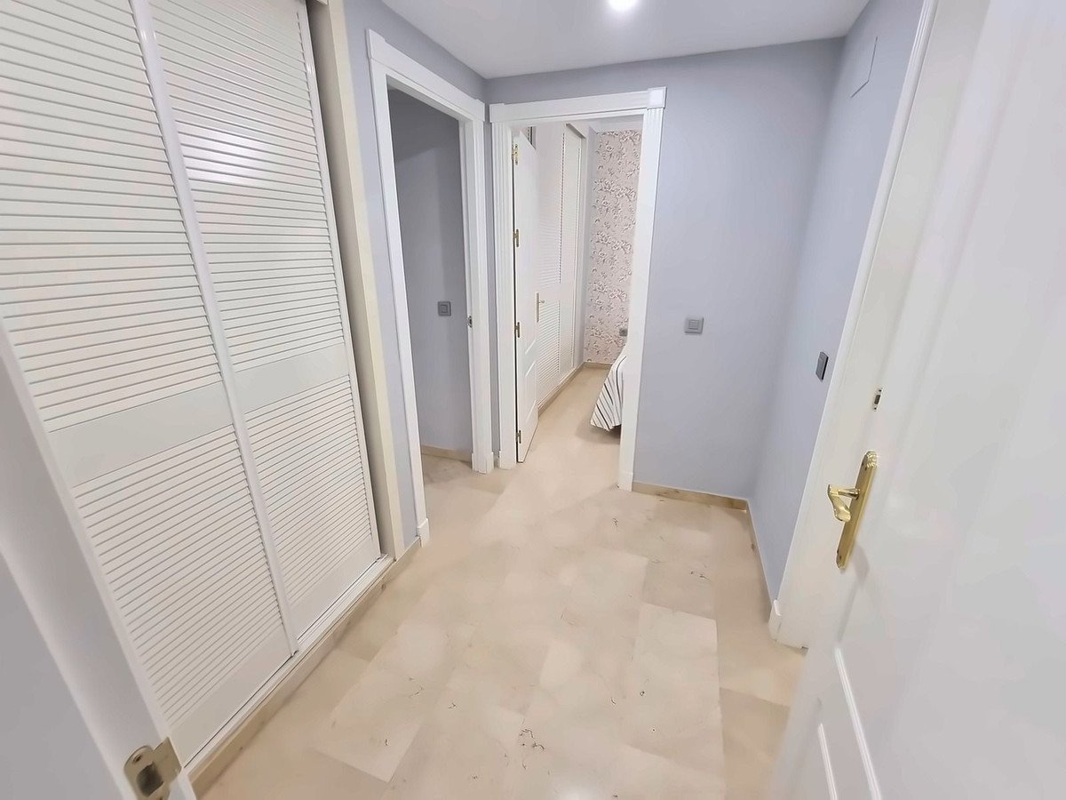 2 Bed Middle Floor Apartment in Puerto Banús