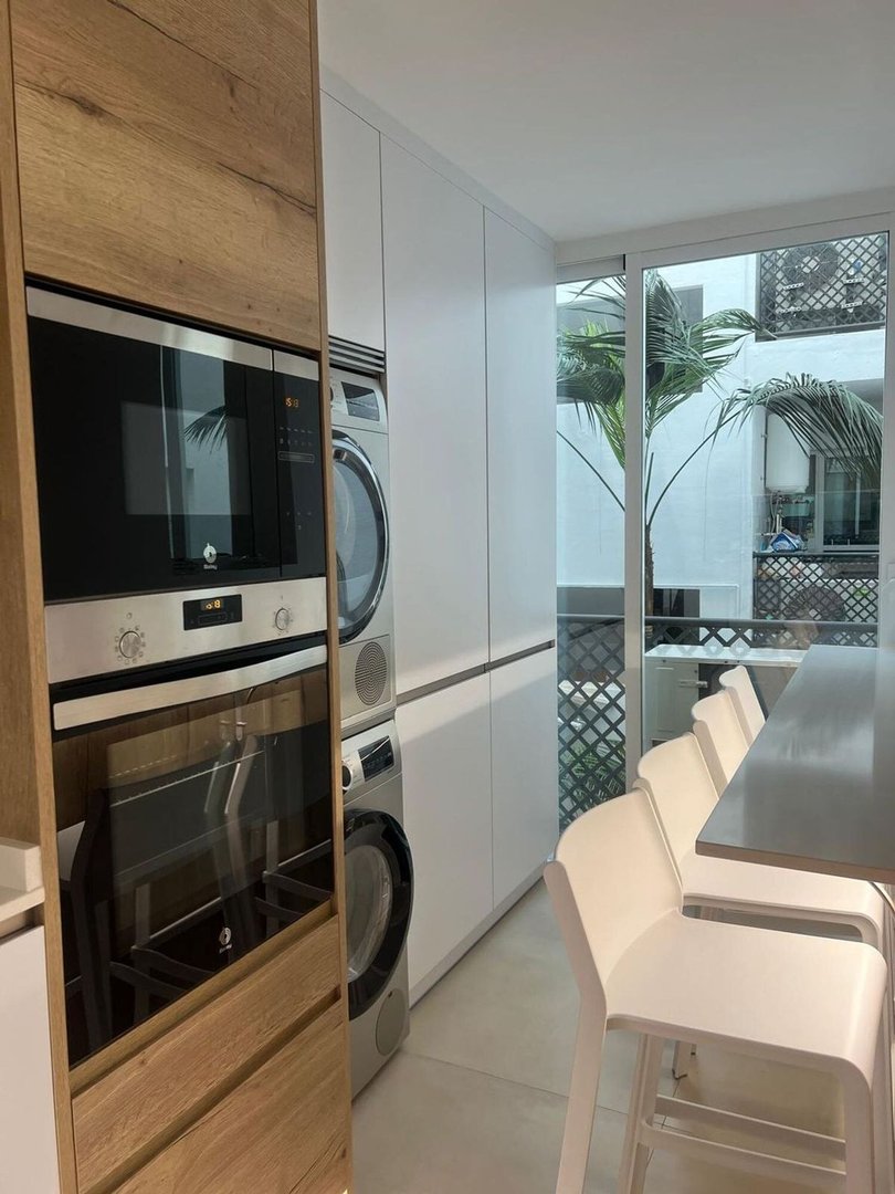 2 Bed Middle Floor Apartment in Puerto Banús