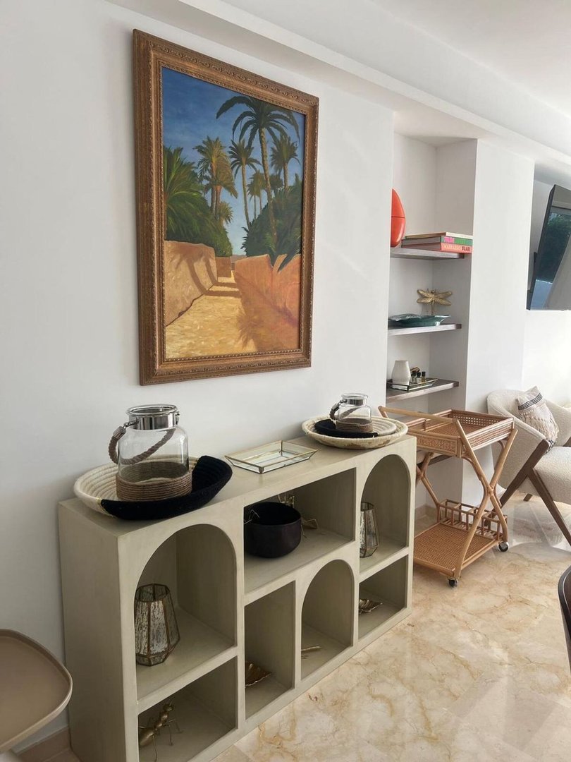 2 Bed Middle Floor Apartment in Puerto Banús