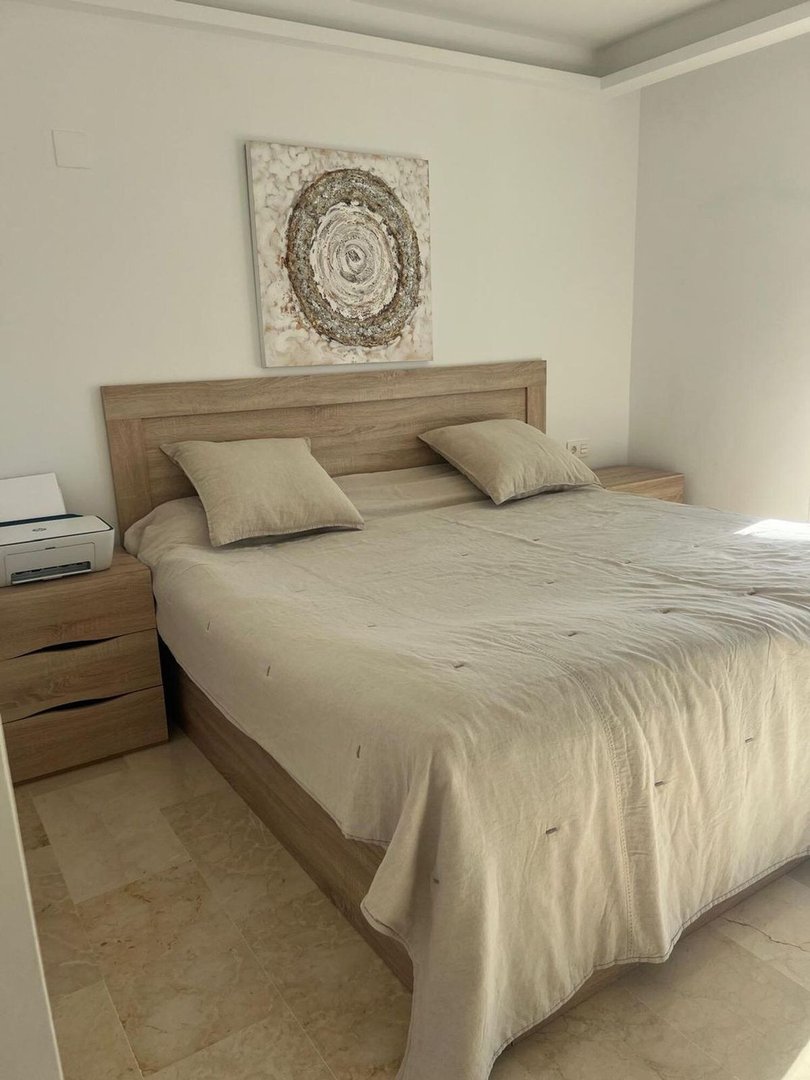 2 Bed Middle Floor Apartment in Puerto Banús