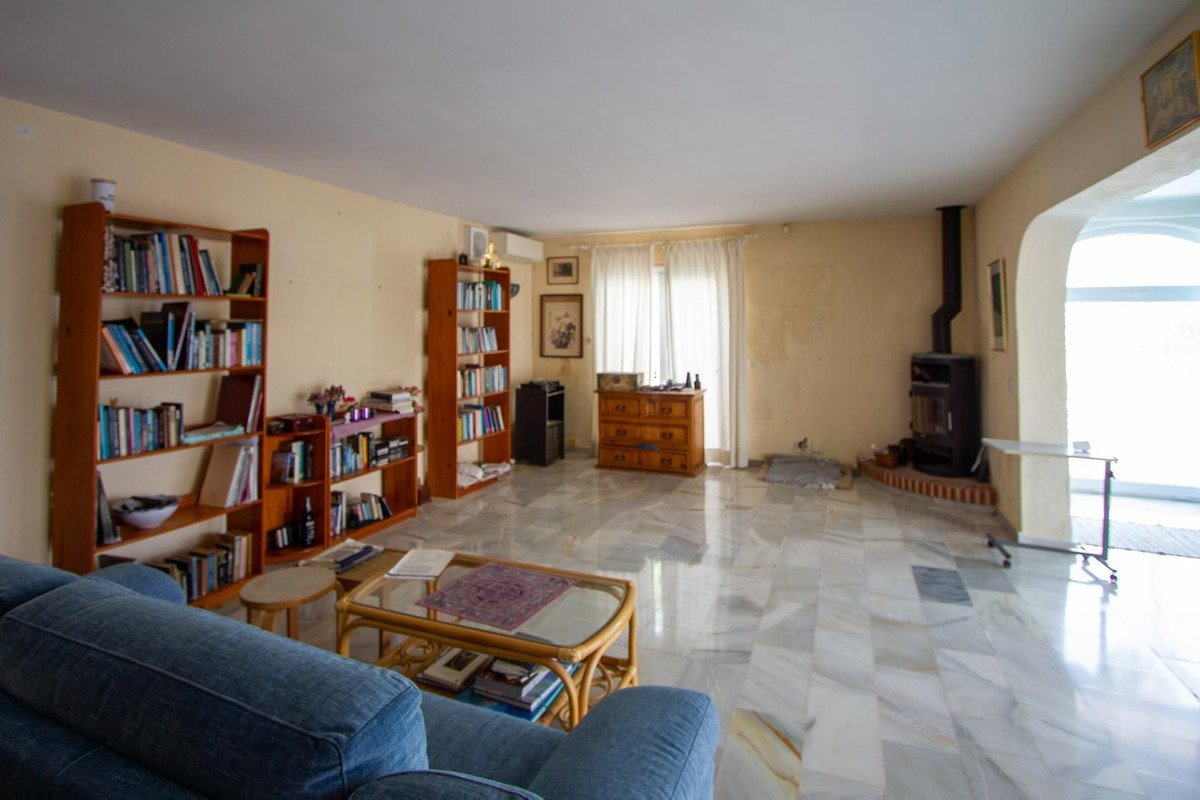 5 Bed Bungalow in Mijas Costa