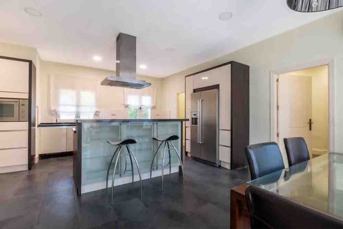 6 Bed Detached Villa in Sotogrande Alto