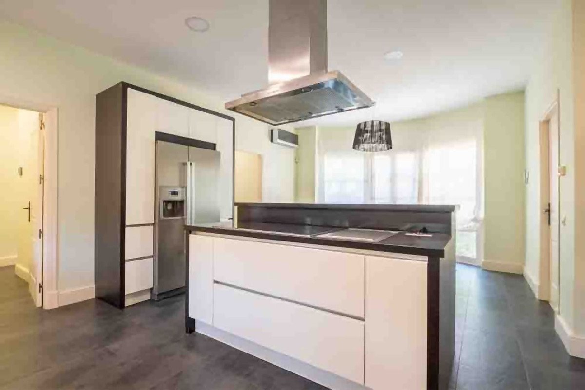 6 Bed Detached Villa in Sotogrande Alto