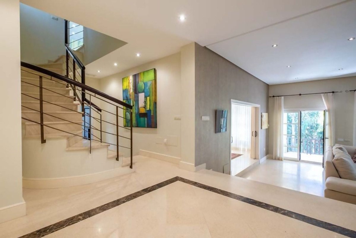 6 Bed Detached Villa in Sotogrande Alto