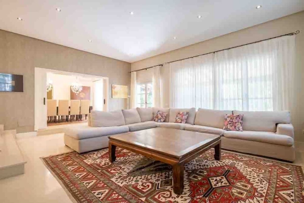 6 Bed Detached Villa in Sotogrande Alto
