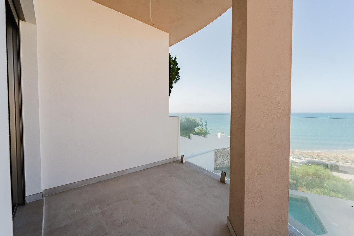 3 Bed Detached Villa in La Cala